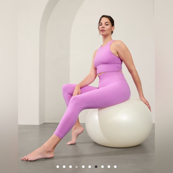 Athleta ELATION ULTRA HIGH RISE LASERCUT 7/8 LEGGING size M - Picture 5 of 12